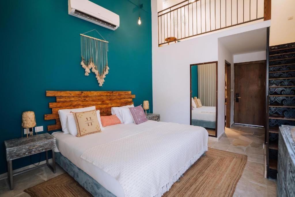 Jacob Hotel *